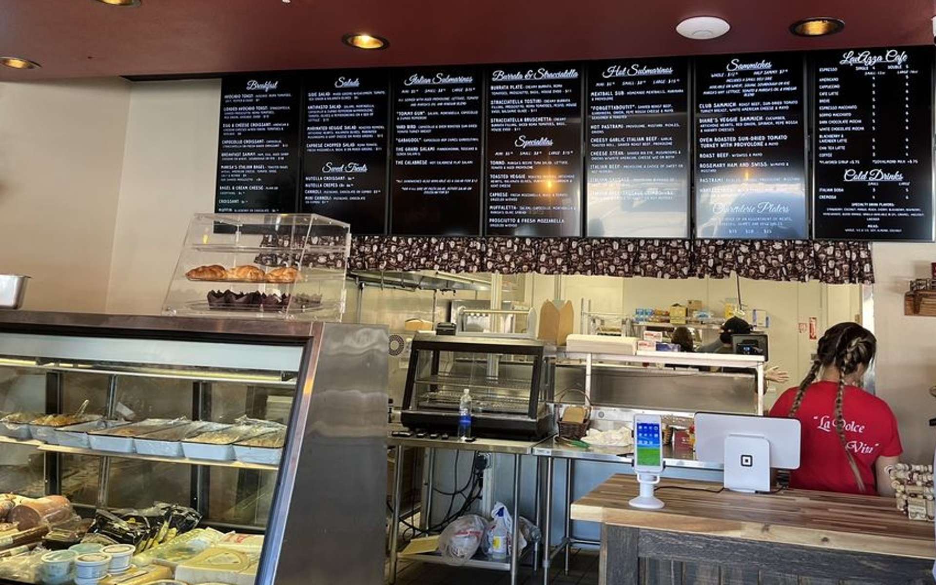 Exterior of Marisa's Italian Deli in Lake Havasu City